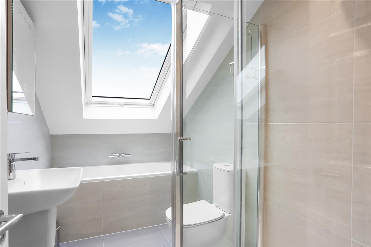 2 bed flat for sale in Tufnell Park Road  - Property Image 7