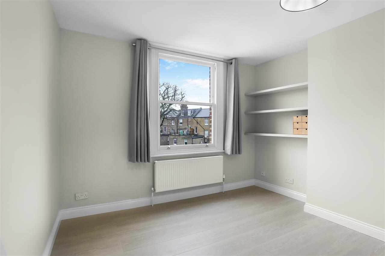 2 bed flat for sale in Tufnell Park Road  - Property Image 9