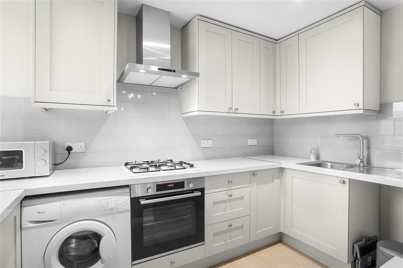 2 bed flat for sale in Tufnell Park Road  - Property Image 15