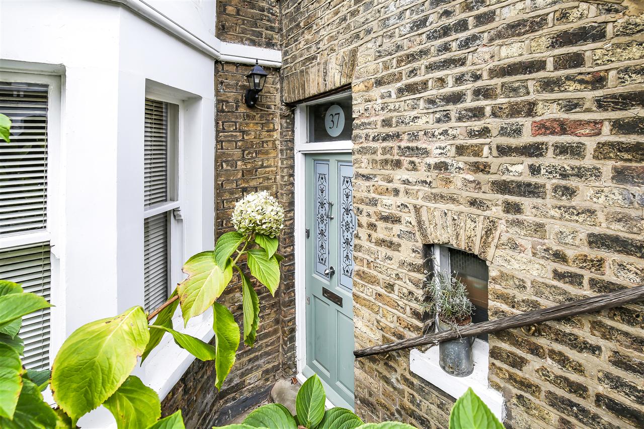 1 bed flat for sale in Montpelier Grove 13