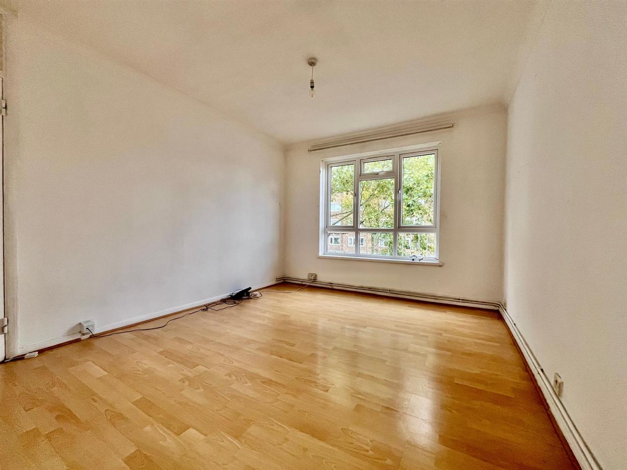 2 bed flat to rent in Junction Road  - Property Image 8