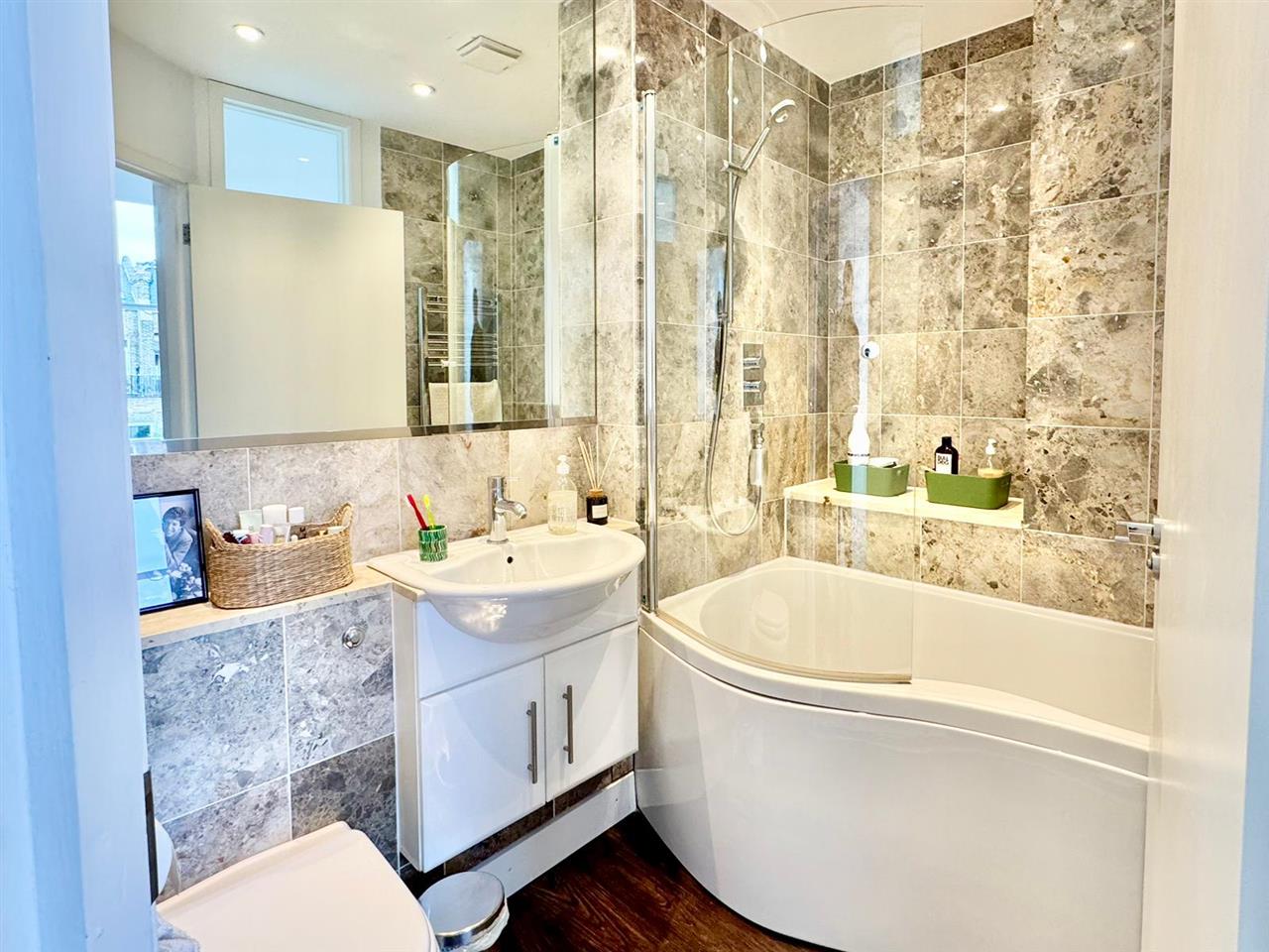 1 bed flat to rent in Tufnell Park Road 8