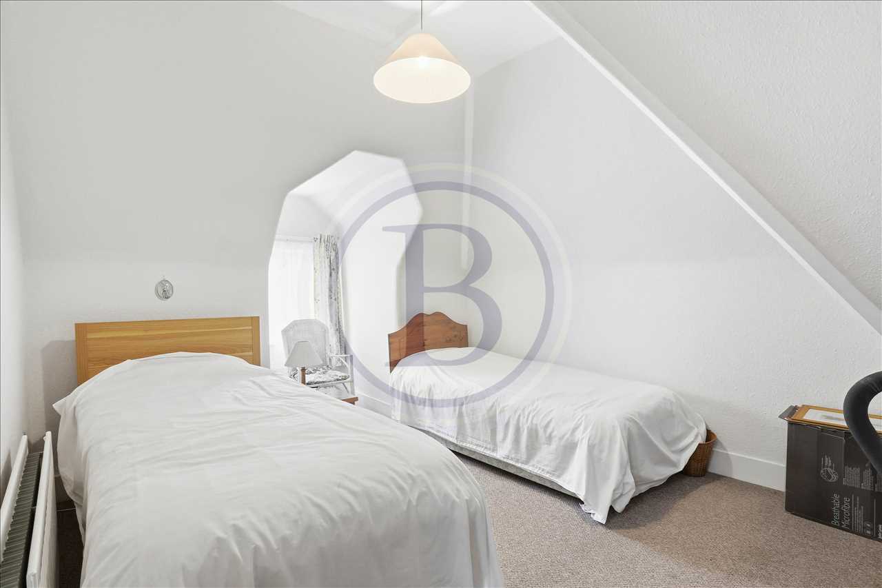 5 bed semi-detached house for sale in Mercers Road  - Property Image 5