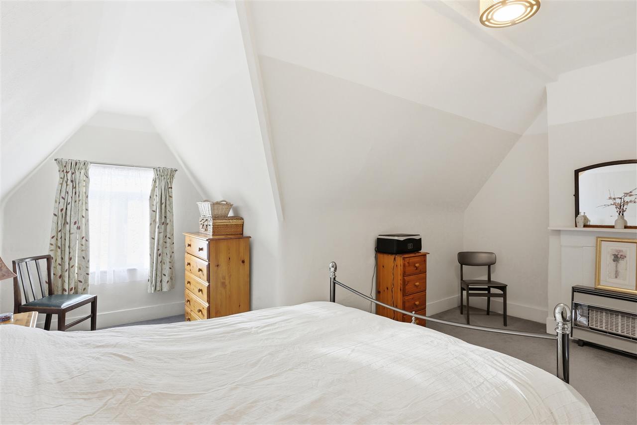 5 bed semi-detached house for sale in Mercers Road 10