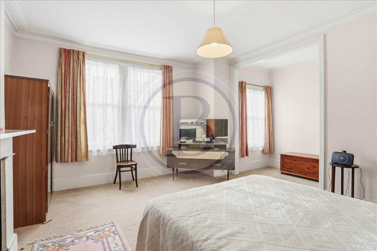 5 bed semi-detached house for sale in Mercers Road  - Property Image 13