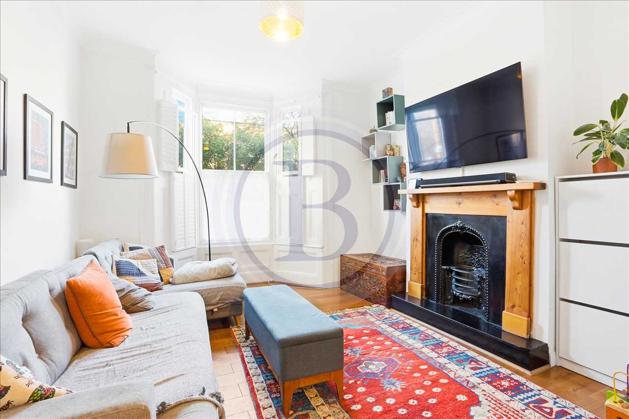 4 bed terraced house for sale in Hatchard Road  - Property Image 4