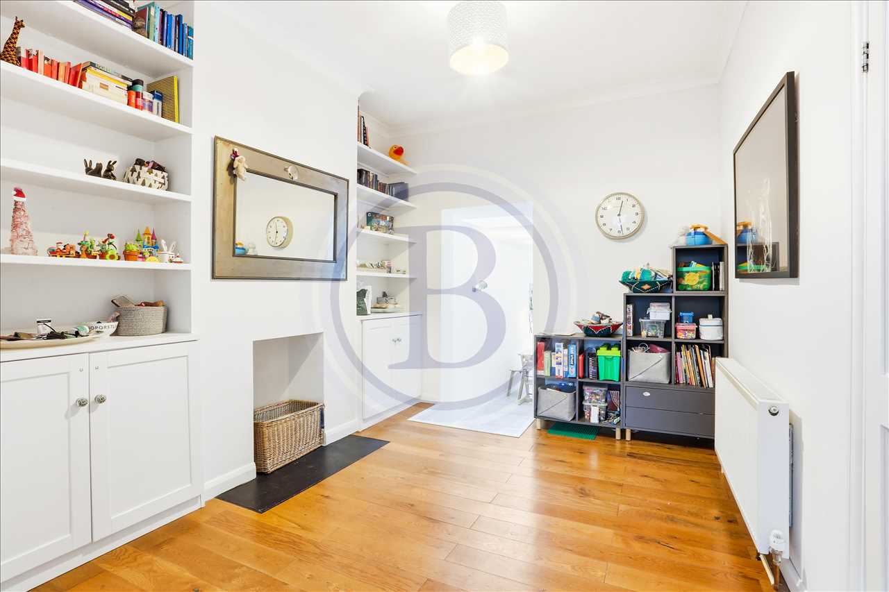 4 bed terraced house for sale in Hatchard Road 5