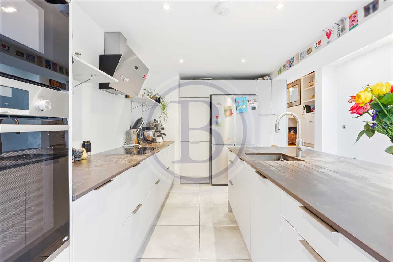 4 bed terraced house for sale in Hatchard Road 18