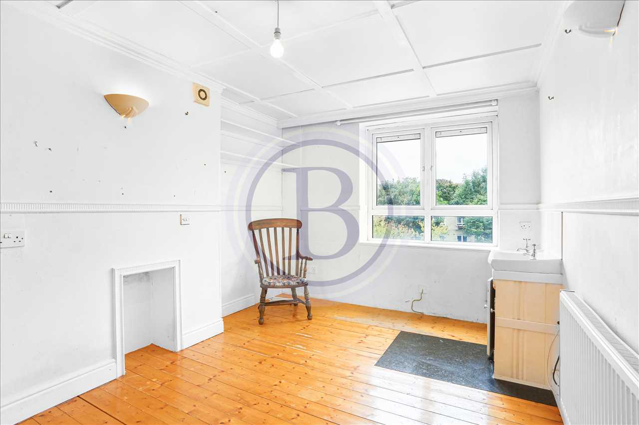 2 bed flat for sale in Dalmeny Avenue  - Property Image 2