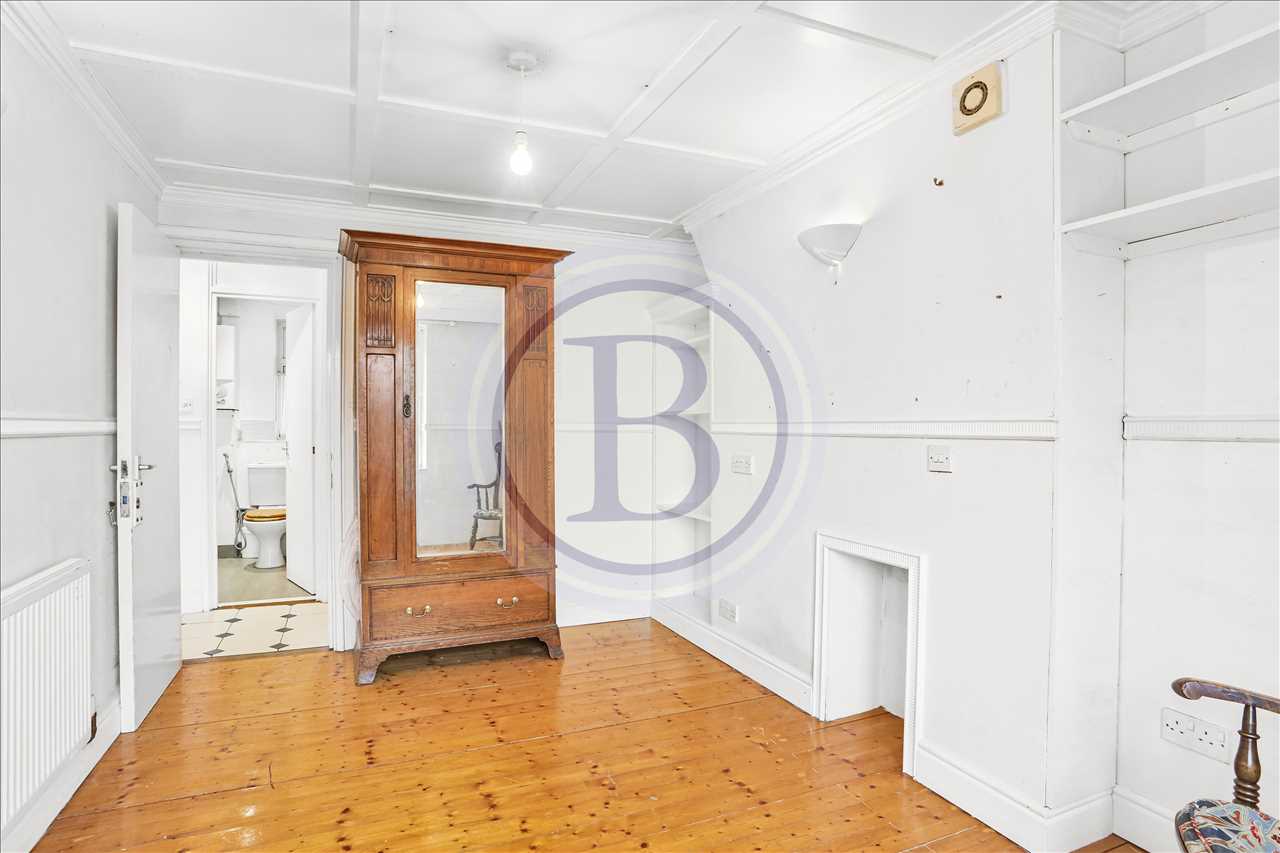 2 bed flat for sale in Dalmeny Avenue 2