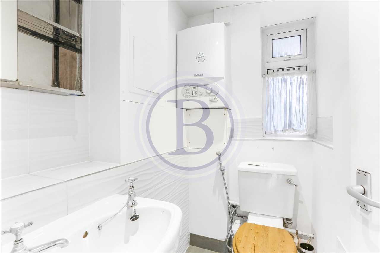 2 bed flat for sale in Dalmeny Avenue 11