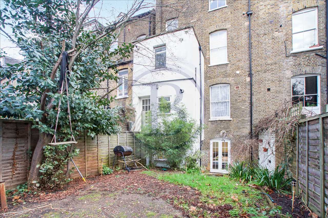 2 bed maisonette for sale in Fortess Road  - Property Image 2