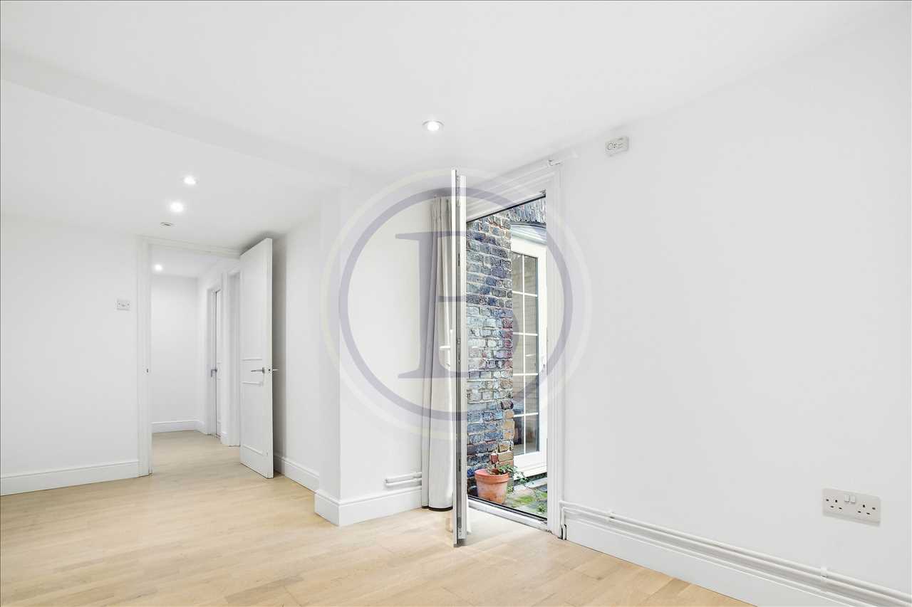 2 bed maisonette for sale in Fortess Road 9