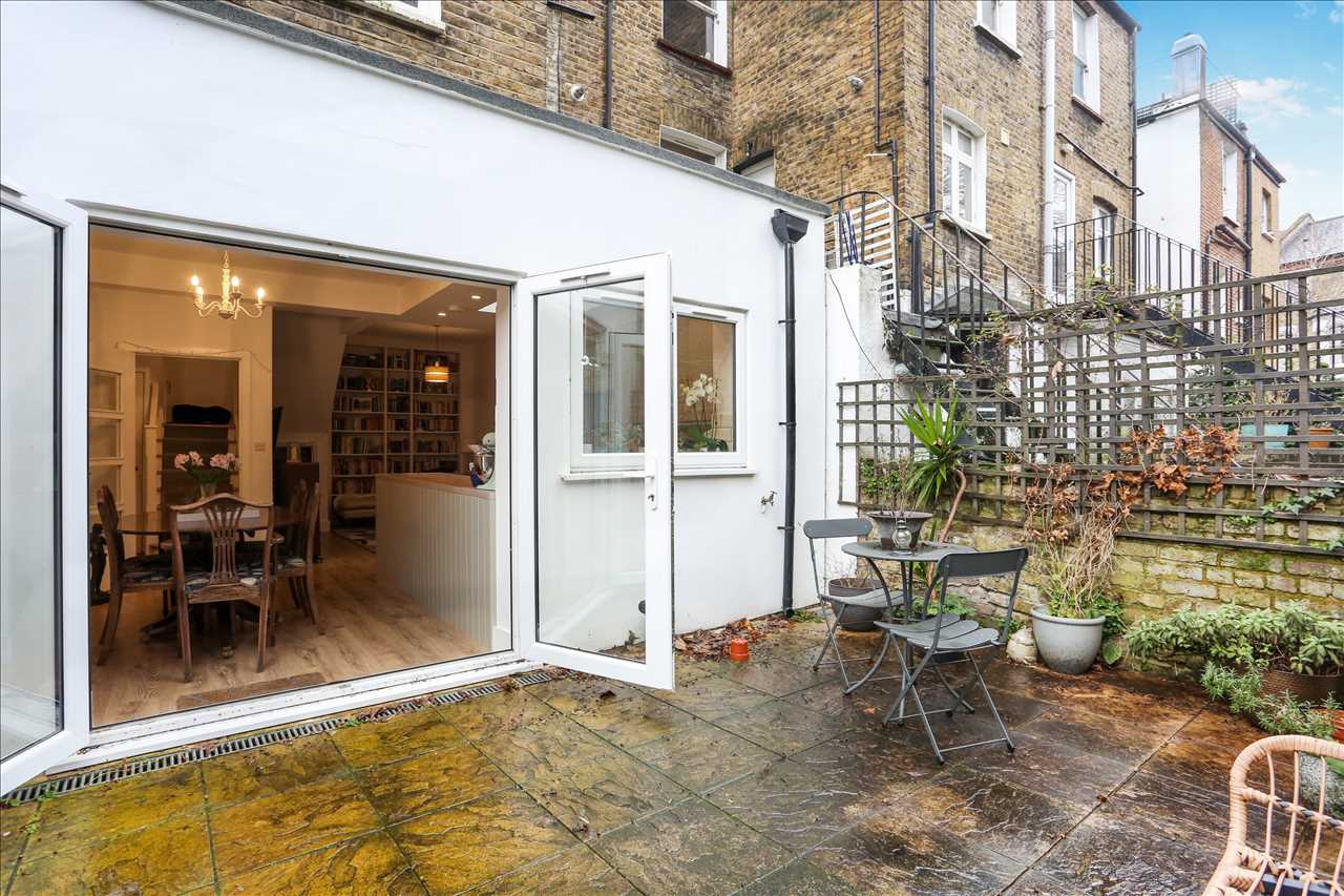 2 bed flat for sale in Bardolph Road  - Property Image 11