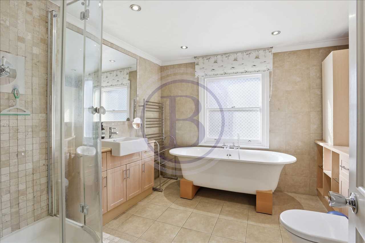 3 bed maisonette for sale in Corinne Road  - Property Image 10