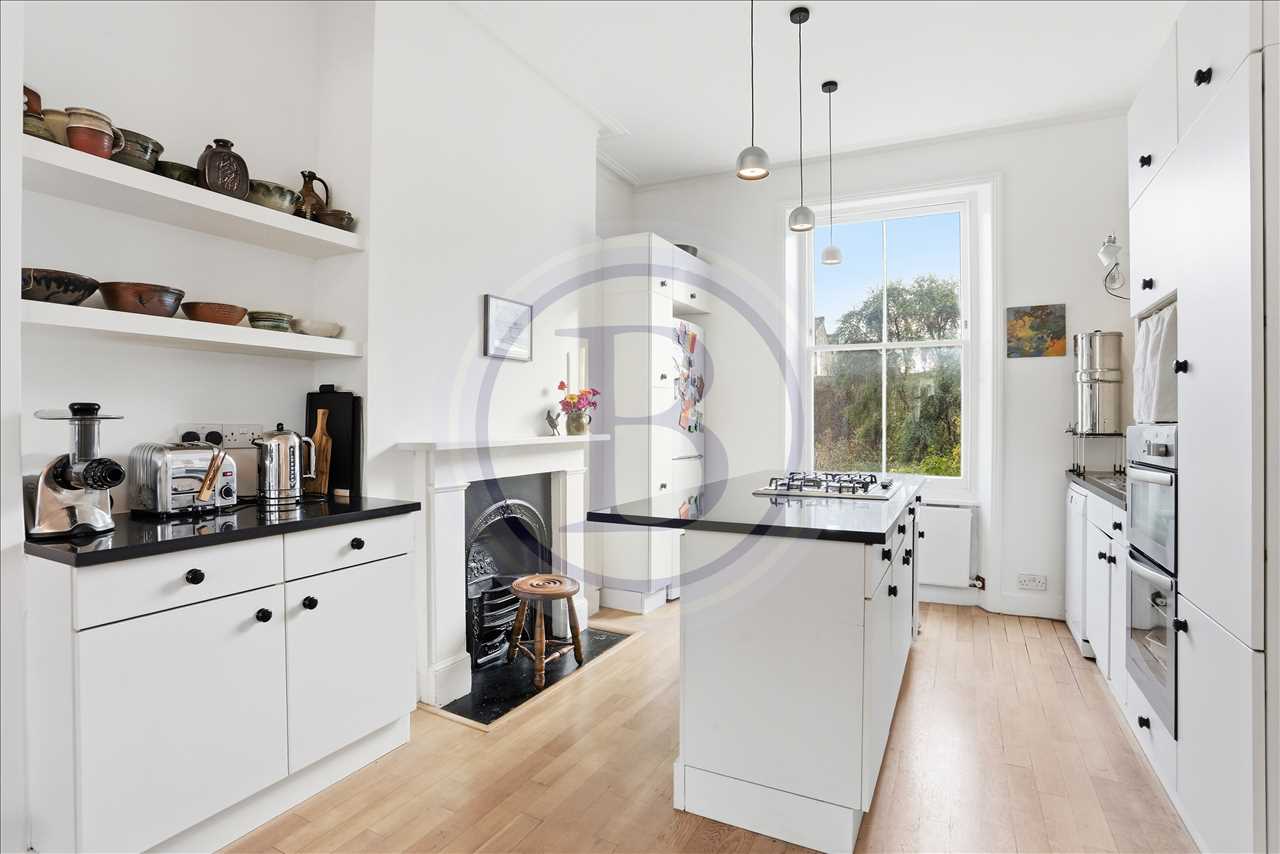 3 bed maisonette to rent in Lady Somerset Road  - Property Image 8