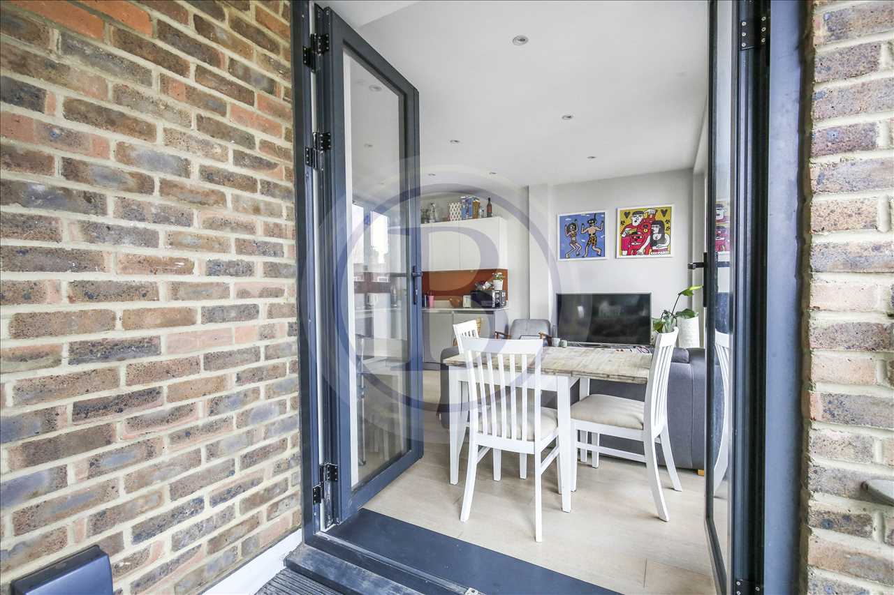 1 bed flat for sale in Hargrave Place 12