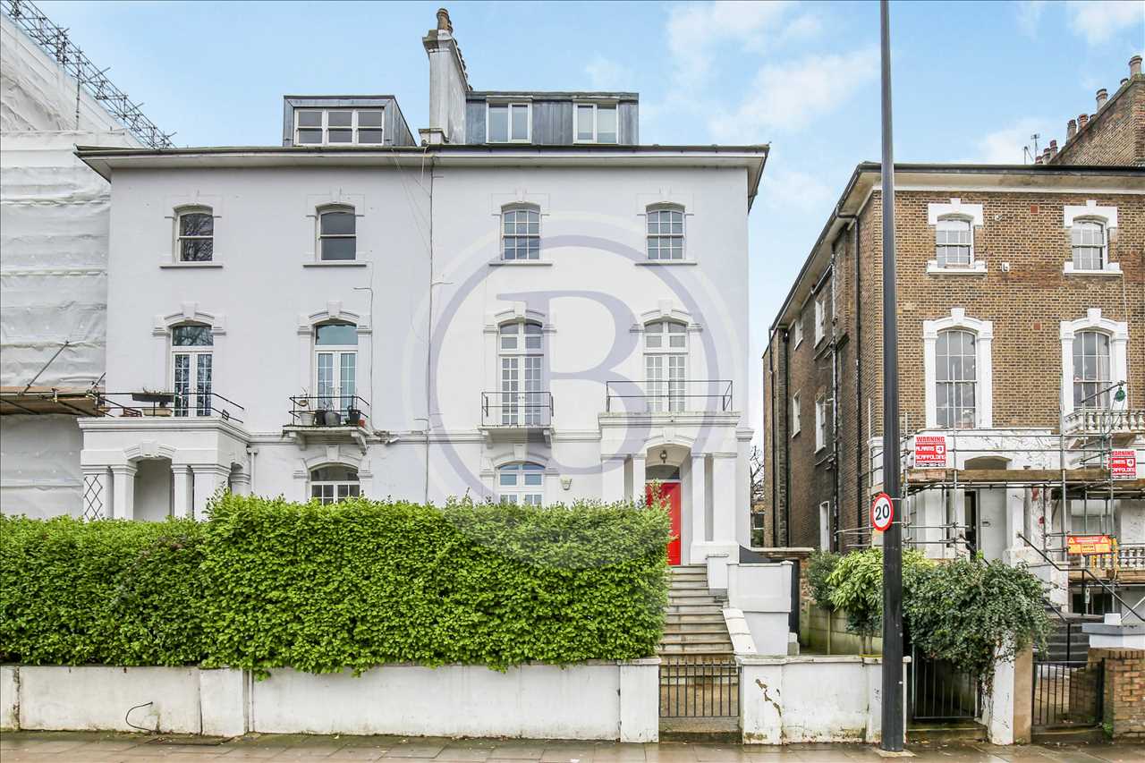 2 bed flat for sale in Camden Road  - Property Image 2