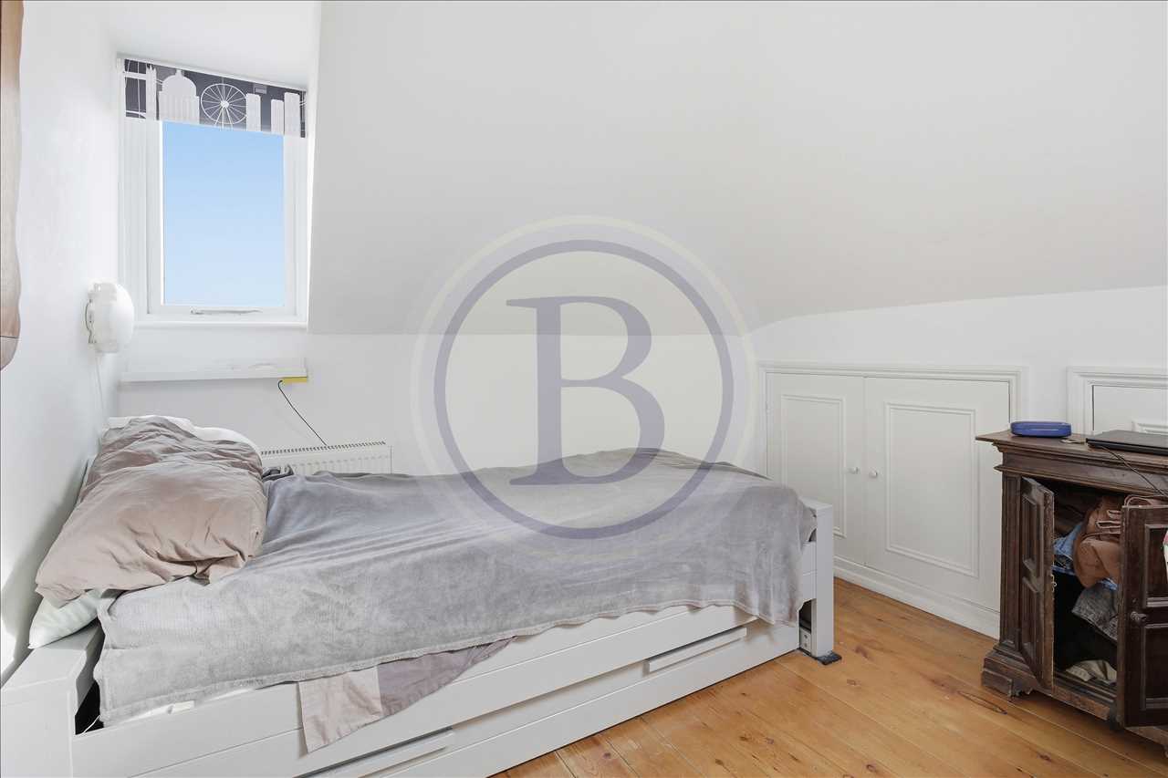 4 bed flat for sale in Lady Somerset Road  - Property Image 7