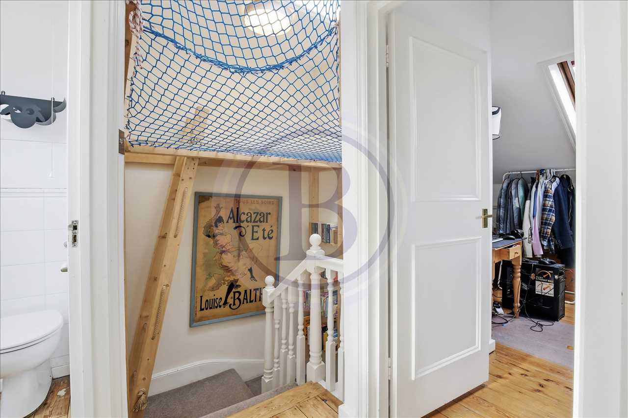 4 bed flat for sale in Lady Somerset Road  - Property Image 9