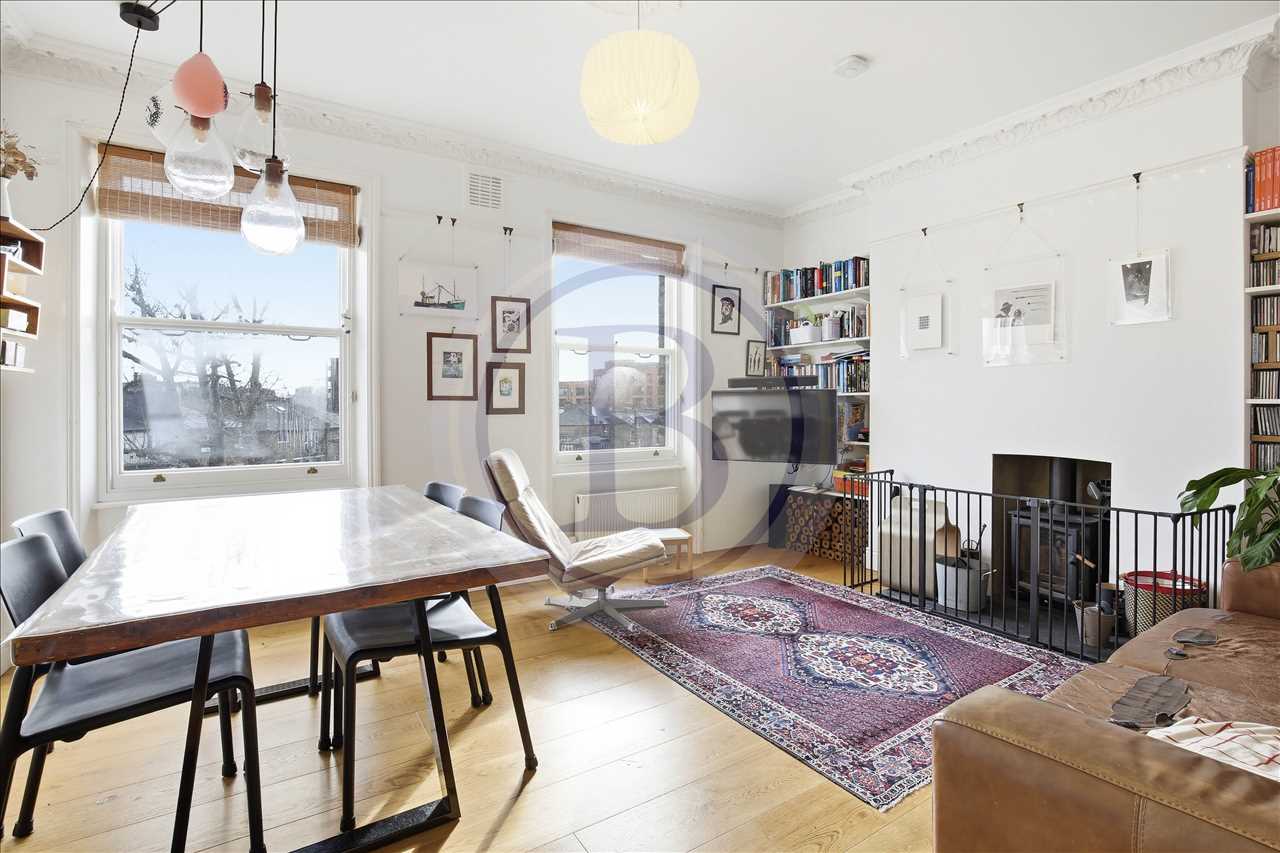 4 bed flat for sale in Lady Somerset Road 13