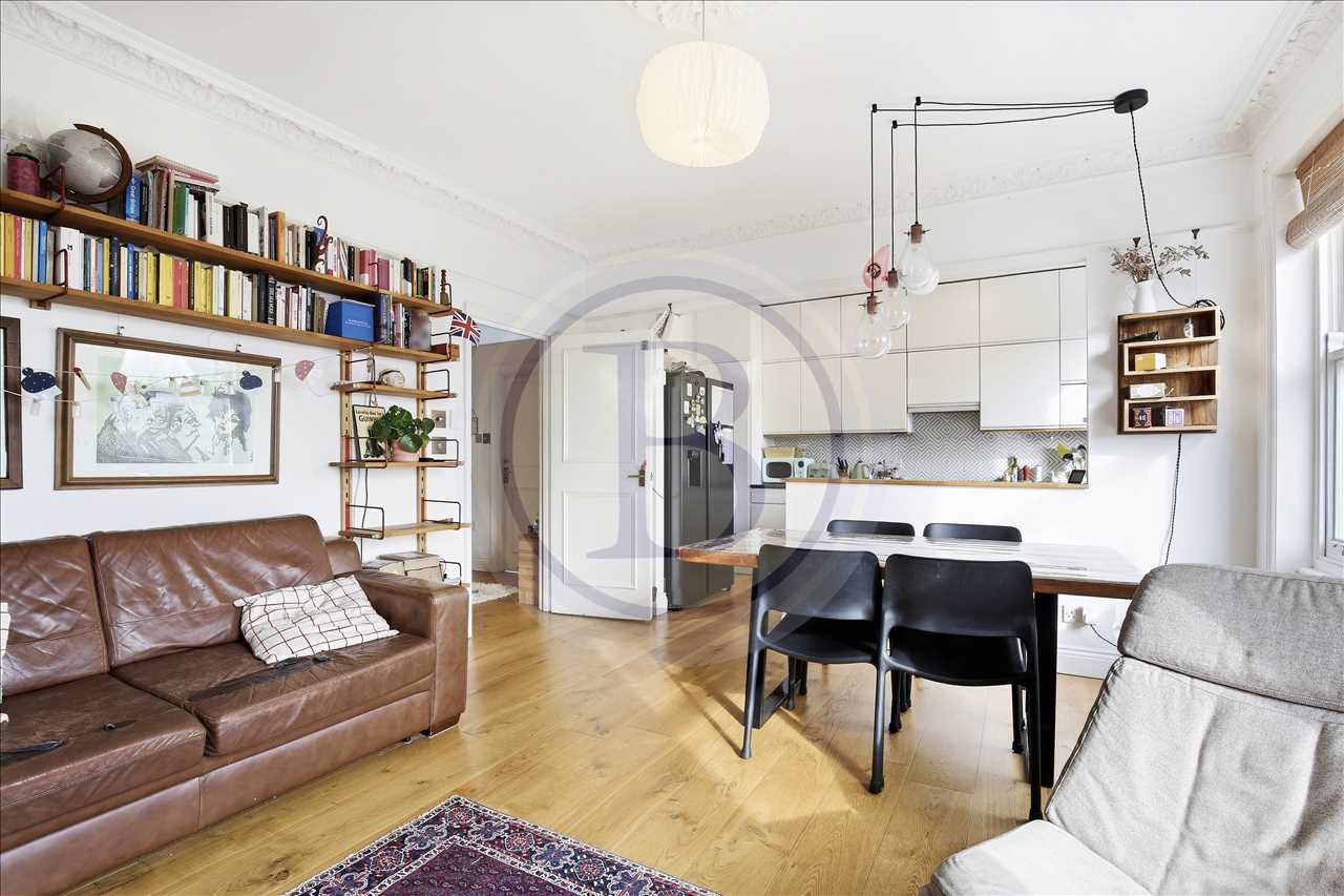 4 bed flat for sale in Lady Somerset Road  - Property Image 15