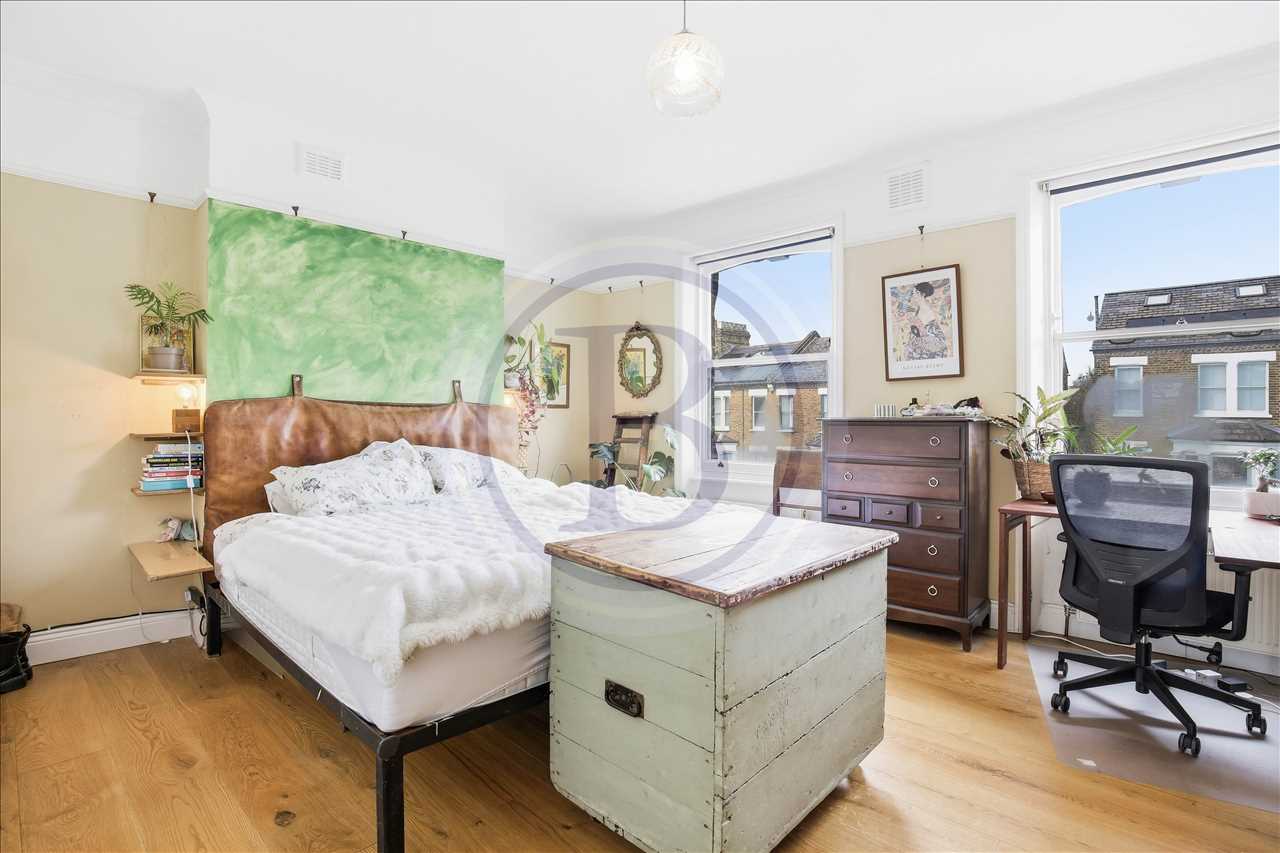 4 bed flat for sale in Lady Somerset Road 20