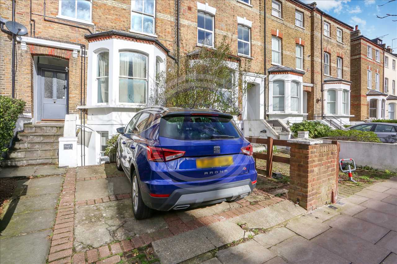 2 bed flat for sale in Tufnell Park Road  - Property Image 9