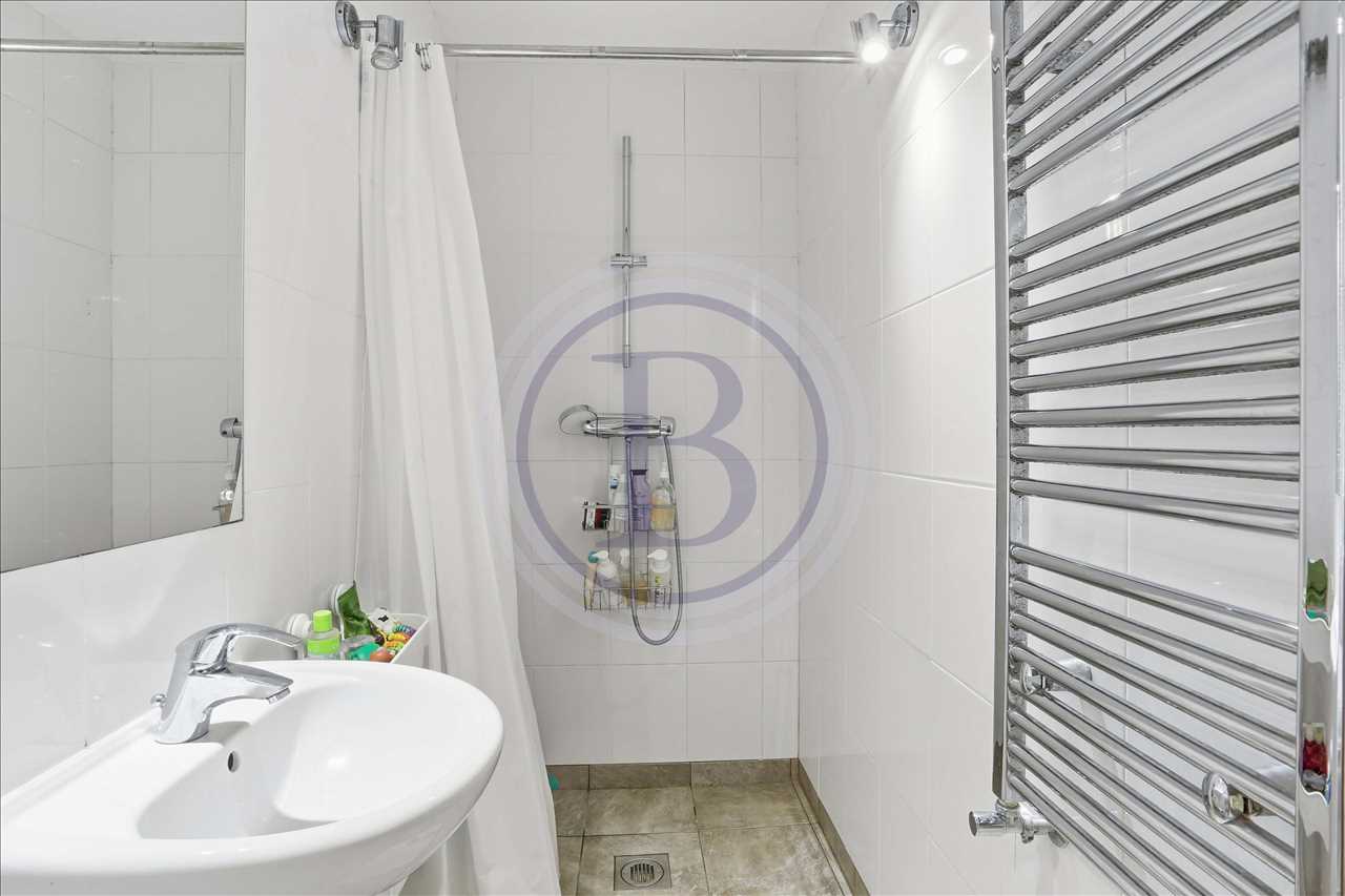 2 bed flat for sale in Tufnell Park Road 12