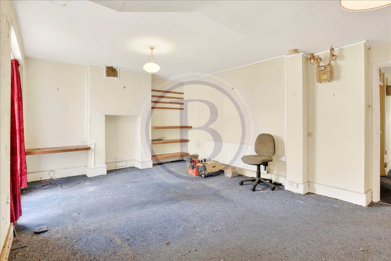 1 bed flat for sale in Dalmeny Road  - Property Image 3