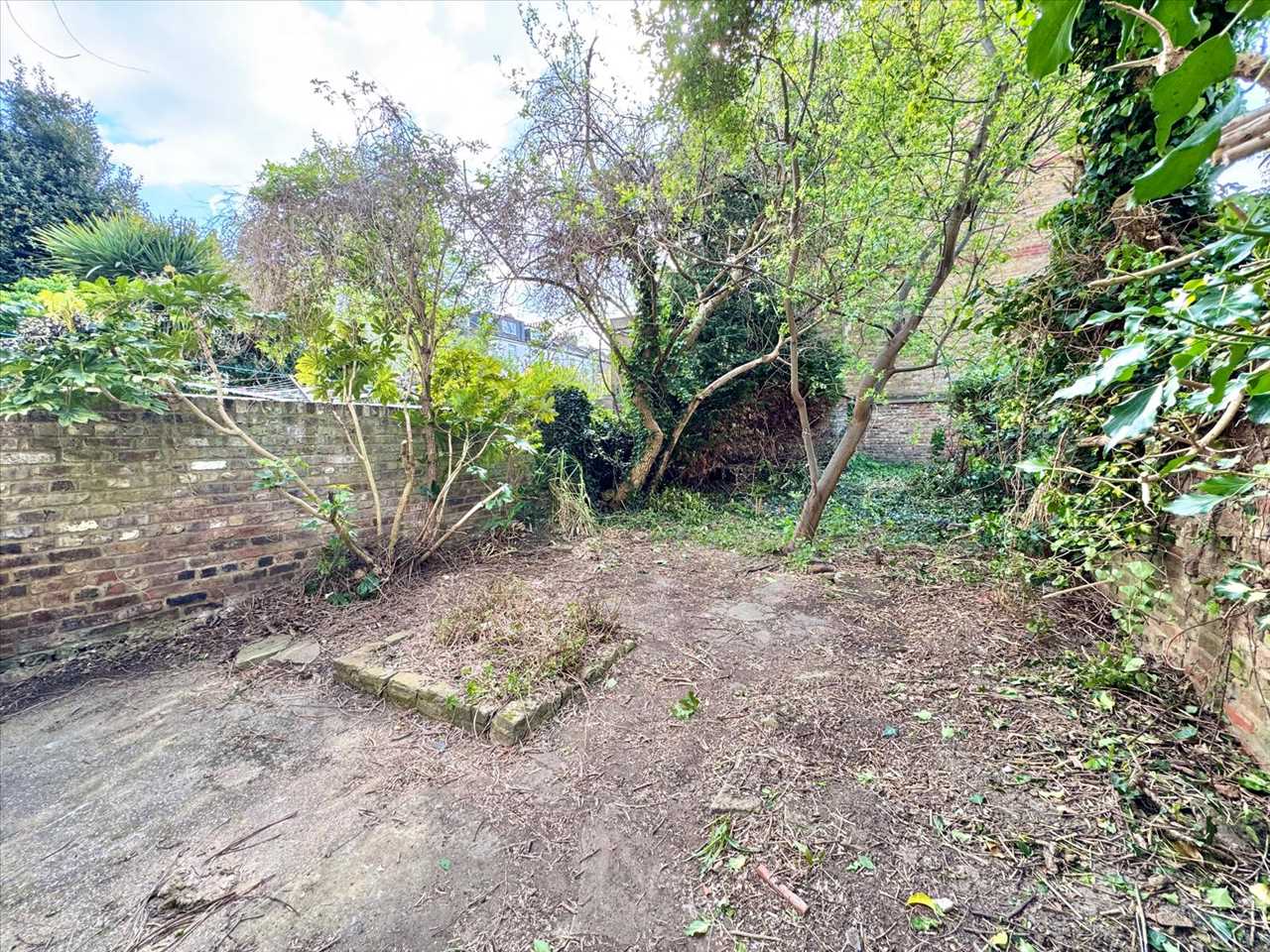1 bed flat for sale in Dalmeny Road  - Property Image 7