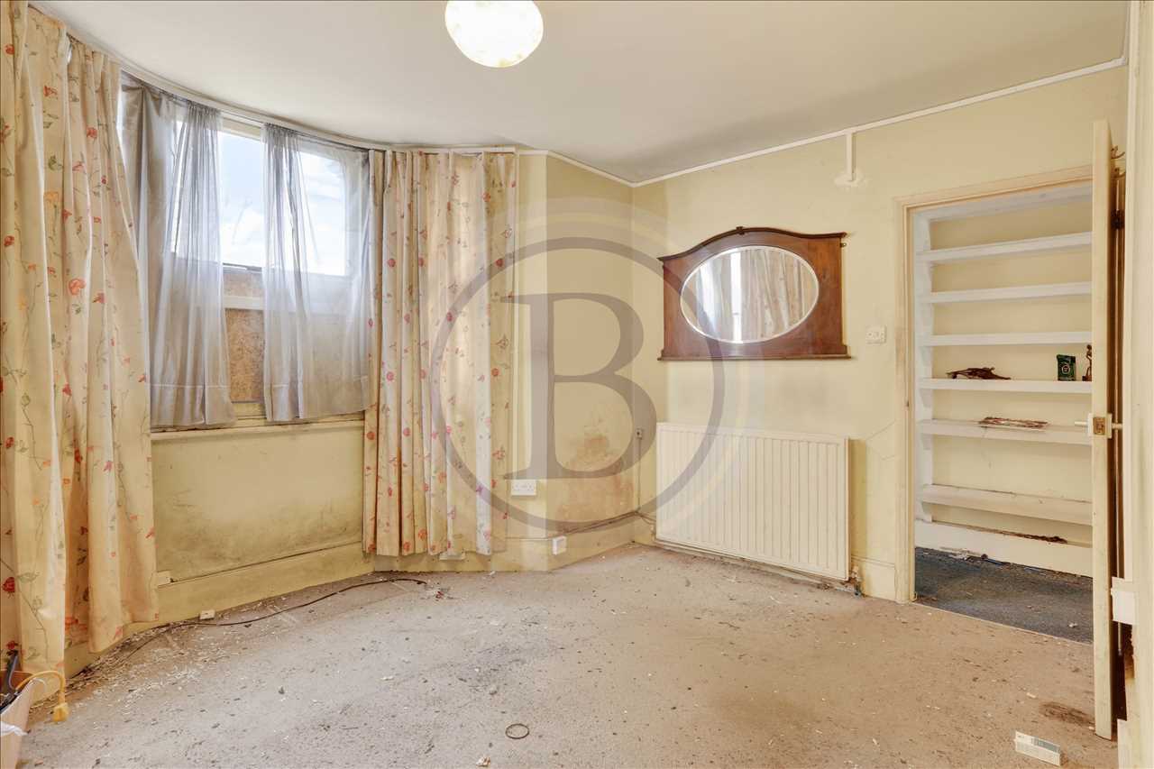 1 bed flat for sale in Dalmeny Road 8