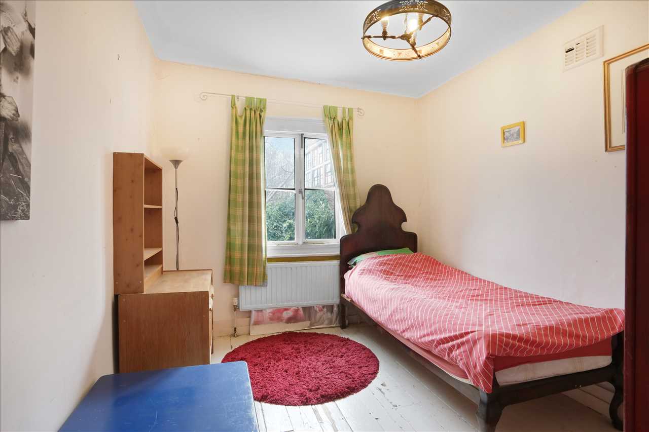 6 bed terraced house for sale in Tremlett Grove  - Property Image 6