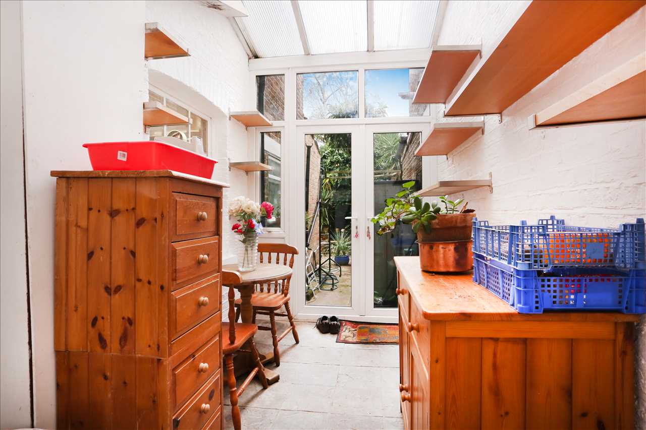 6 bed terraced house for sale in Tremlett Grove 6