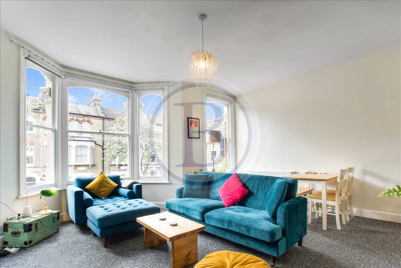 2 bed flat for sale in Bardolph Road  - Property Image 1