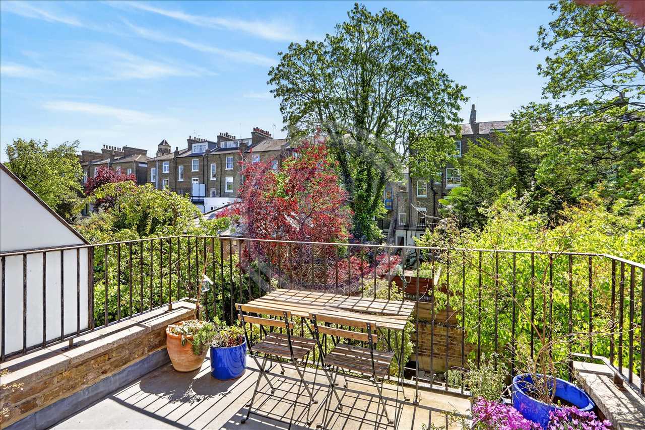 2 bed flat for sale in Mercers Road  - Property Image 2