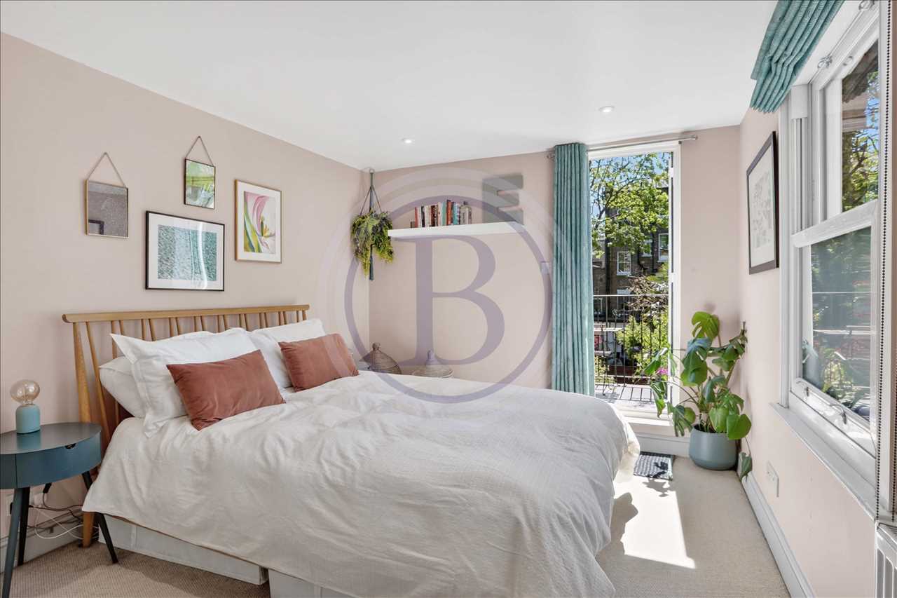 2 bed flat for sale in Mercers Road 5