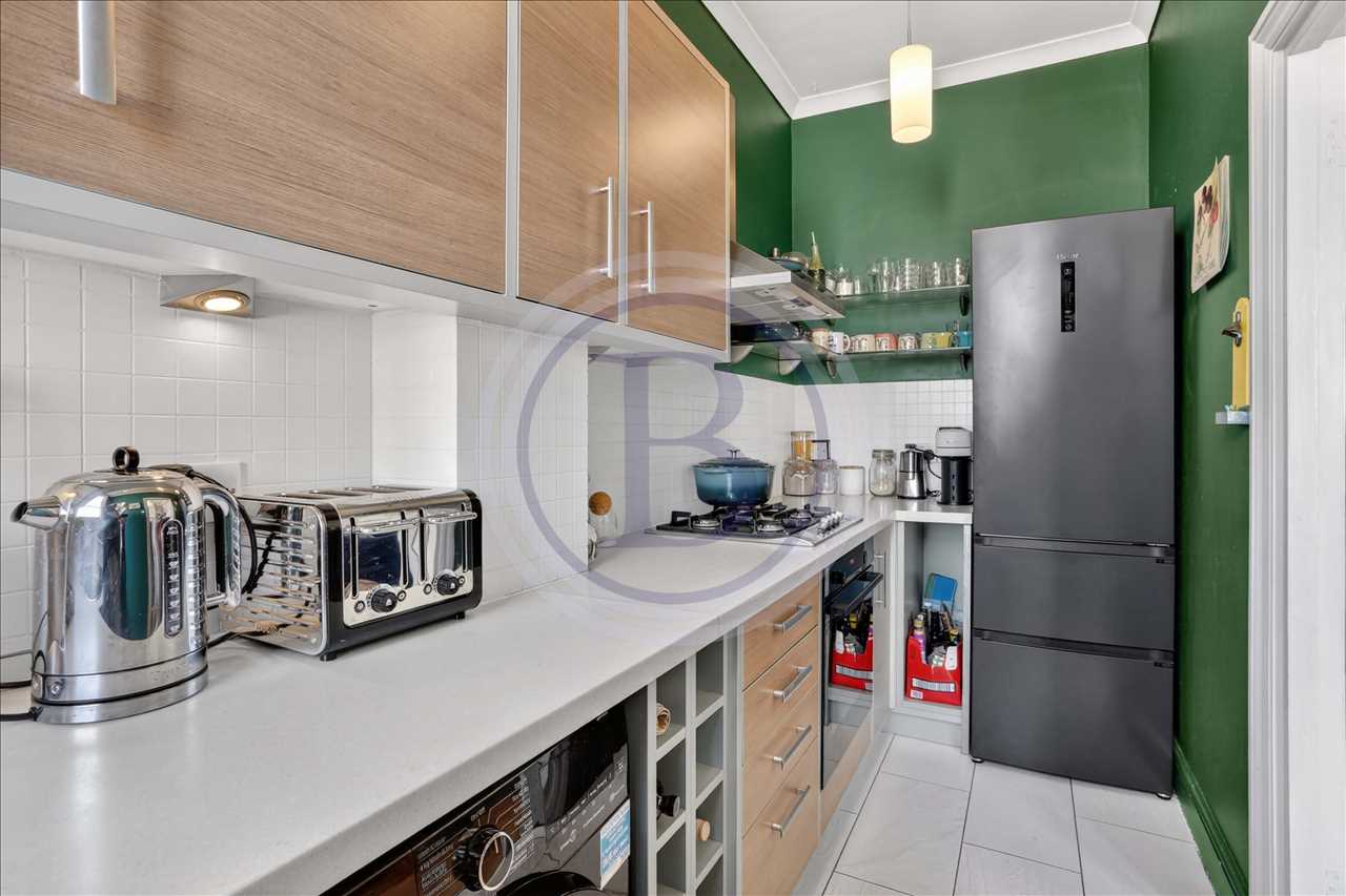 2 bed flat for sale in Mercers Road  - Property Image 8