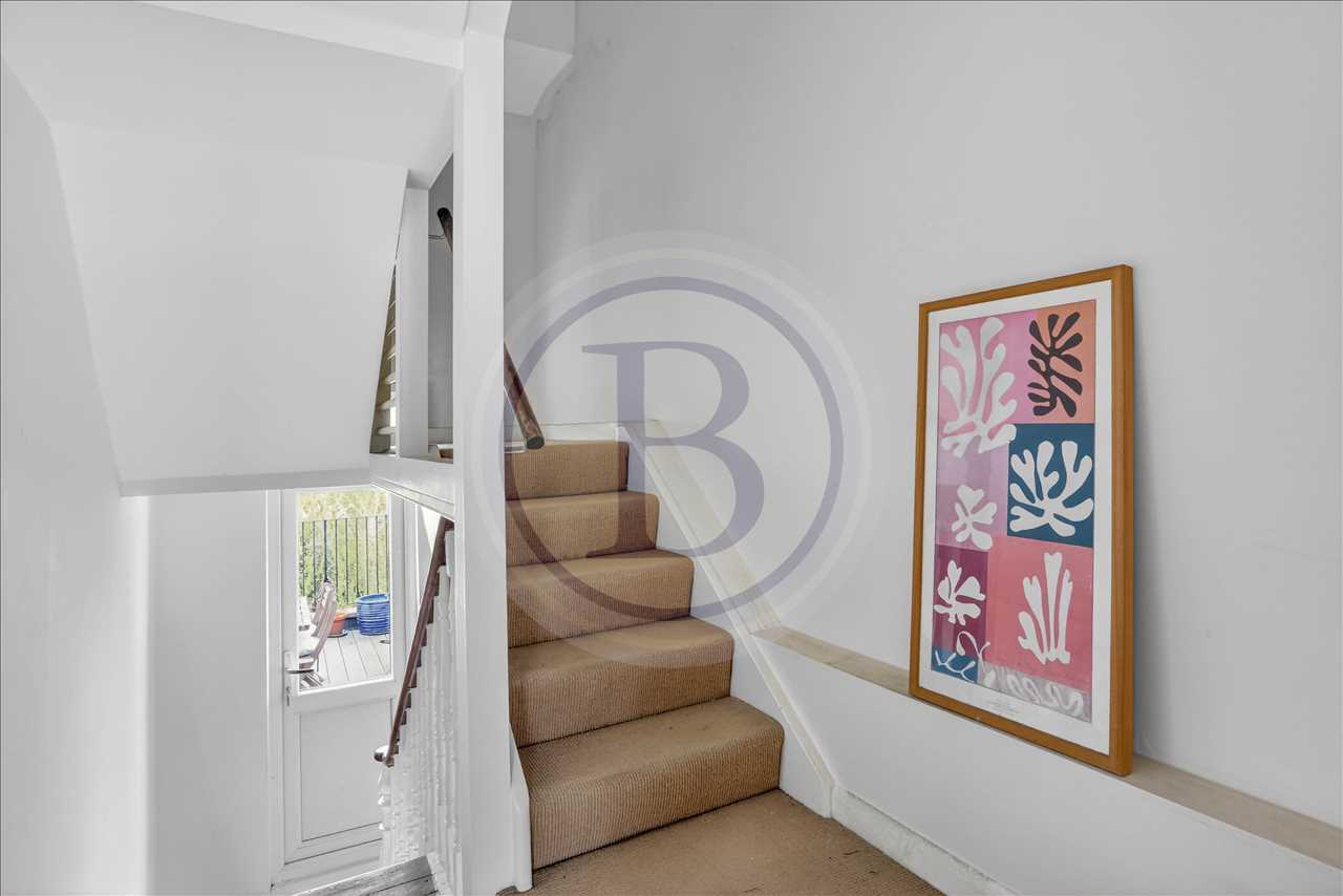 3 bed maisonette for sale in Corinne Road 16