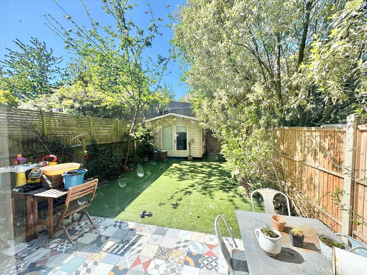 3 bed flat to rent in Southcote Road 15