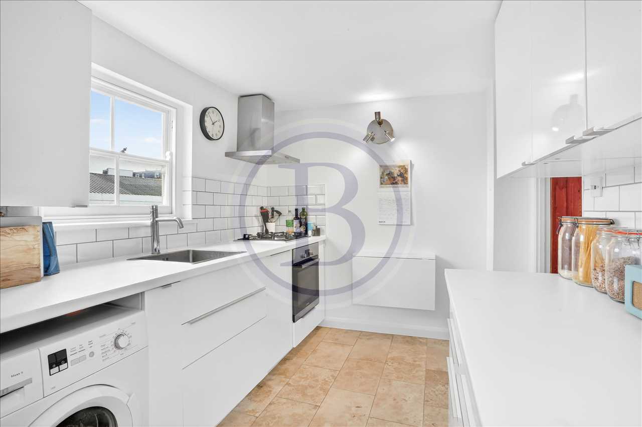 2 bed flat for sale in Mercers Road 9