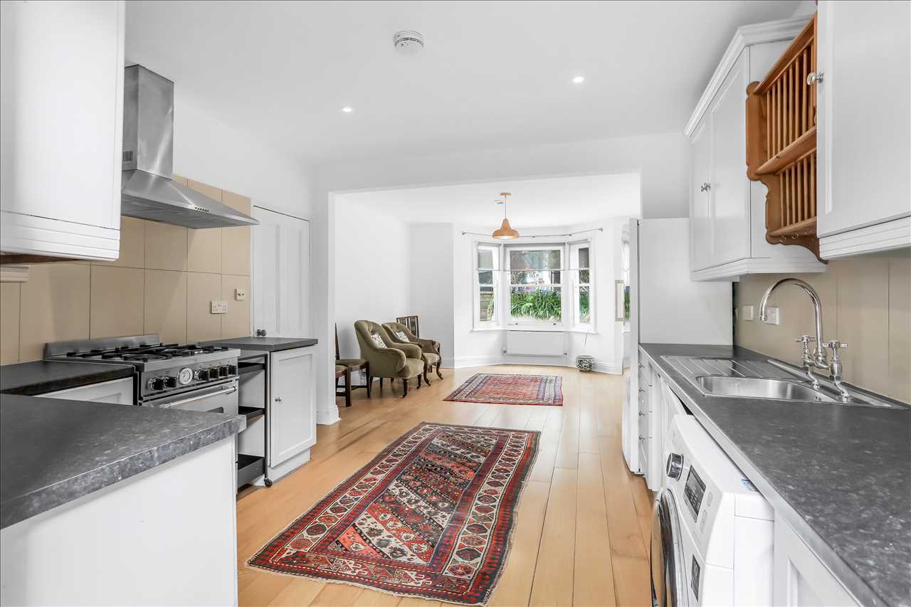 4 bed end of terrace house for sale in Hugo Road 1