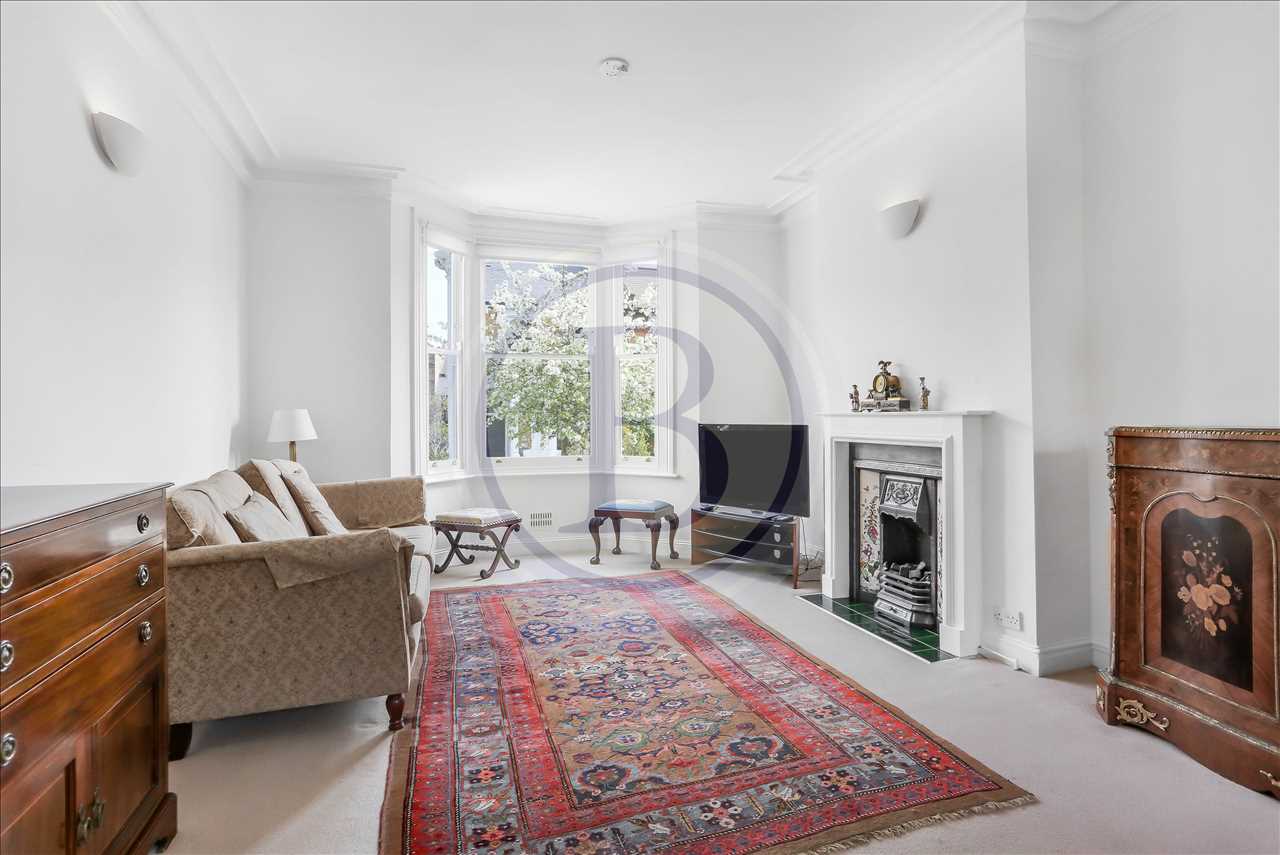 4 bed end of terrace house for sale in Hugo Road 5