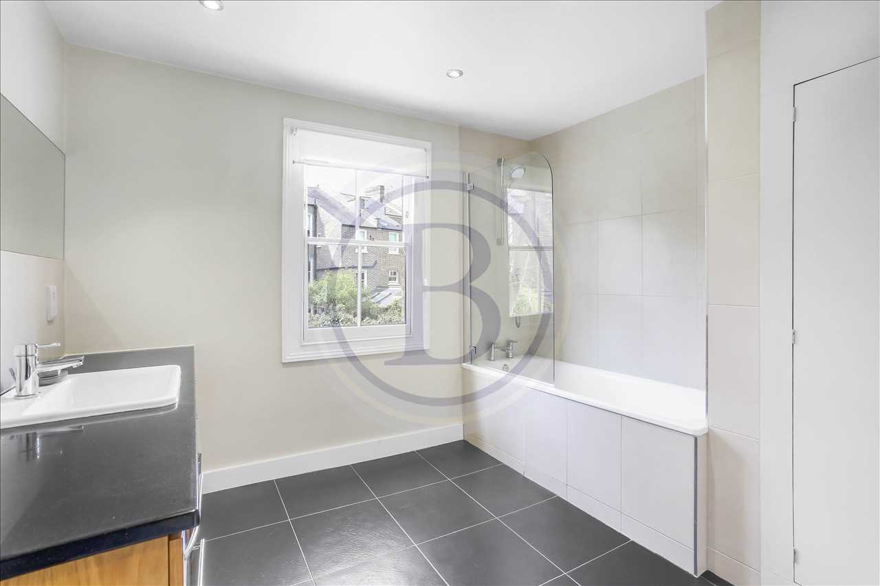 4 bed end of terrace house for sale in Hugo Road 9