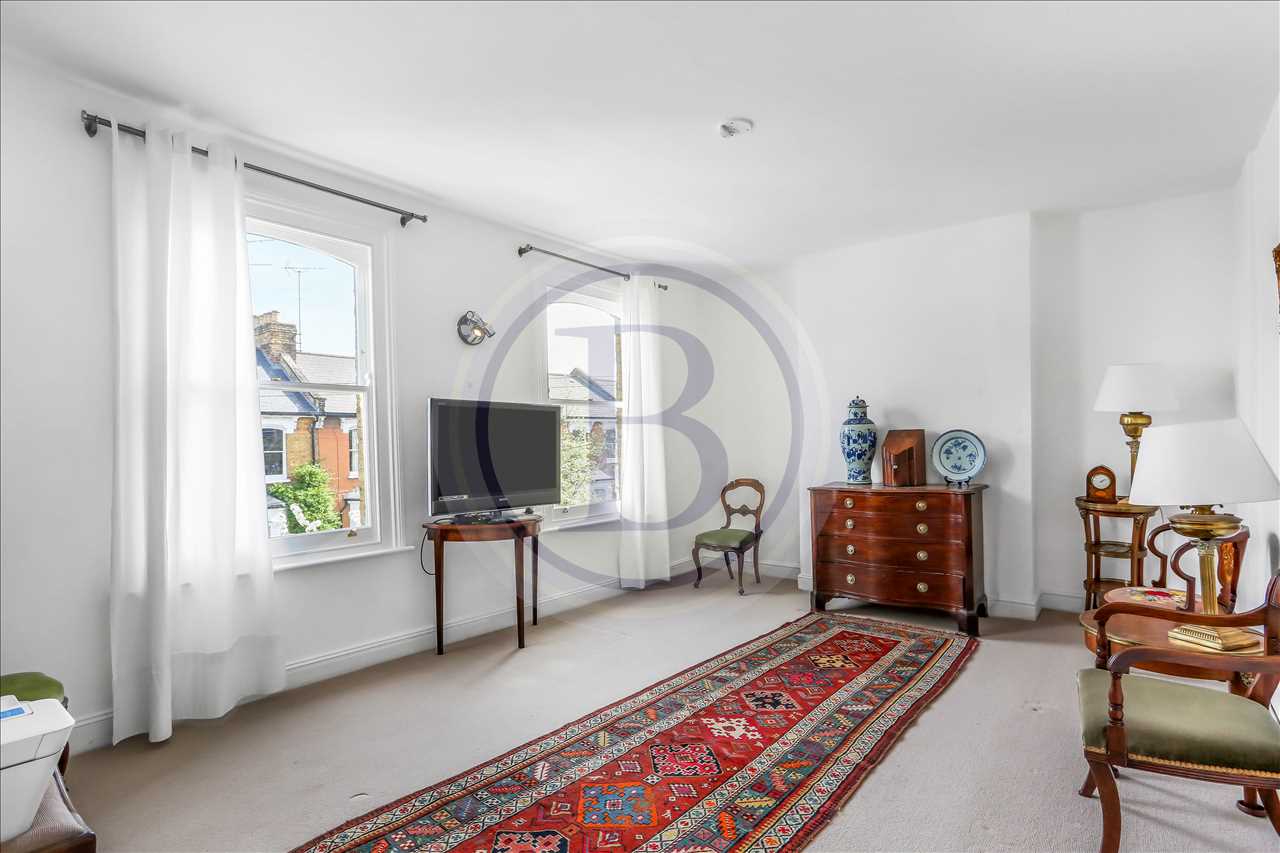 4 bed end of terrace house for sale in Hugo Road 12