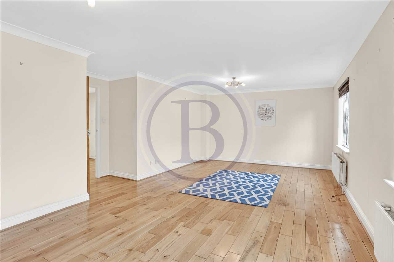 2 bed flat for sale in Sherard Court  - Property Image 4