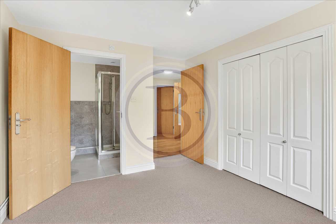 2 bed flat for sale in Sherard Court  - Property Image 5