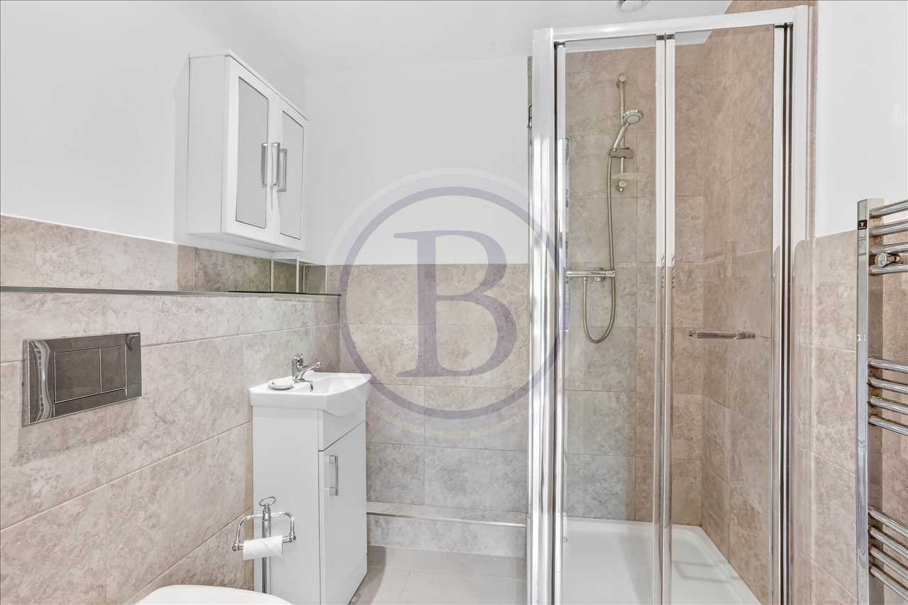 2 bed flat for sale in Sherard Court  - Property Image 6