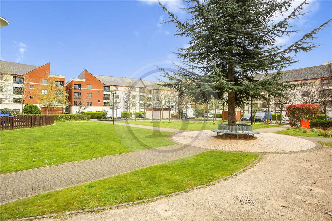 2 bed flat for sale in Sherard Court 8