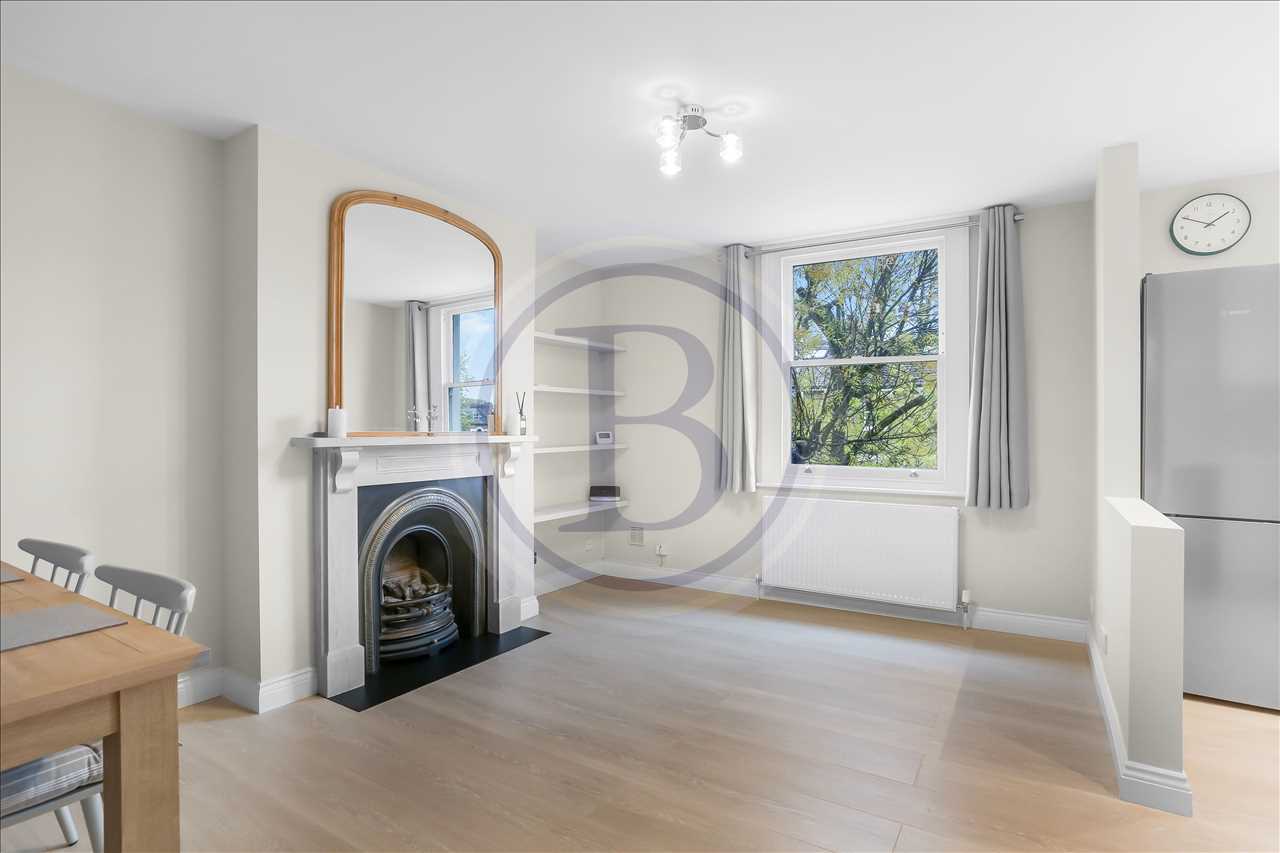 Chain free. A beautifully presented and recently refurbished split-level apartment set across the upper floors of an attractive Victorian conversion, offering bright, well-balanced accommodation of approximately 855 sq ft / 79 sq m, including restricted head height space and useful eaves ...